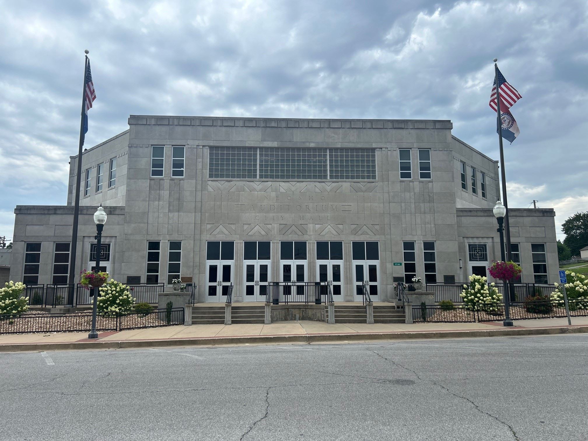 Neosho Municipal Auditorium front of building